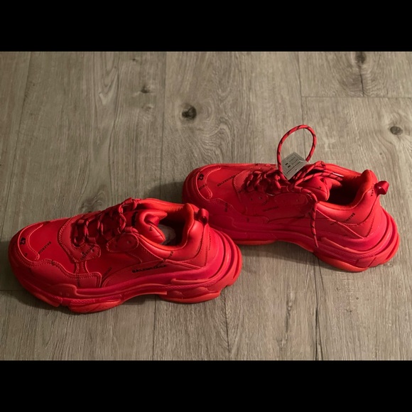 Selling my two pairs of Balenciagas.. if anyone is interested just let me know. - Picture 11 of 14